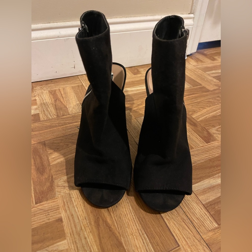 Gently worn super cute ankle booties
